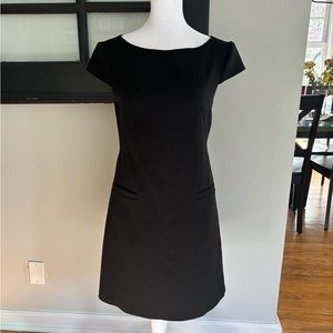 Eliza J Cap Sleeve Shift Little Black Dress Cocktail Formal Pockets Size 2